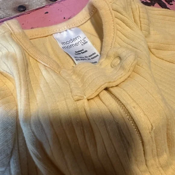 LOT of 2 white & yellow MODERN MOMENTS sleeper/sets sz NB - Gender Neutral - Picture 5 of 7